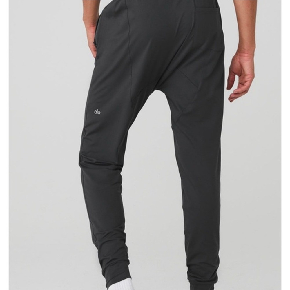 Alo Yoga Conquer Revitalize Pant Anthracite Grey Alosoft Streetwear Atheleisure